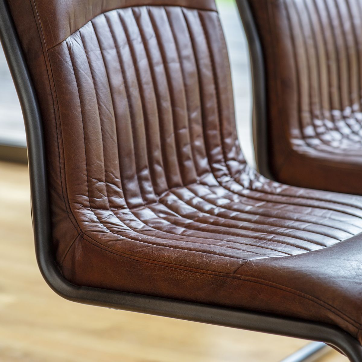 Kappi Leather Chair - Vookoo Lifestyle