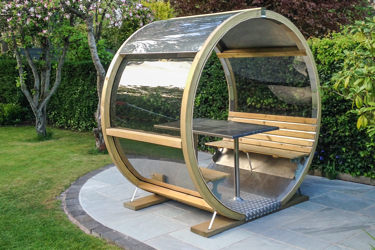 The Wheel Bench Garden Pod - Vookoo Lifestyle