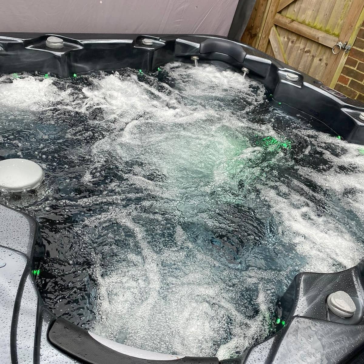 Tropic 7 Seater Hot Tub - Vookoo Lifestyle